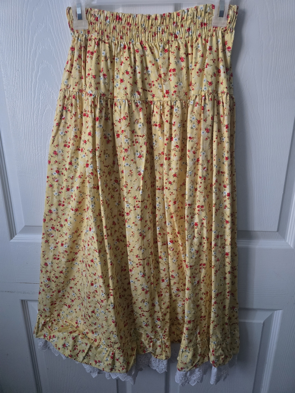 Smocked Waist Yellow Floral Midi Skirt with Lace Hem